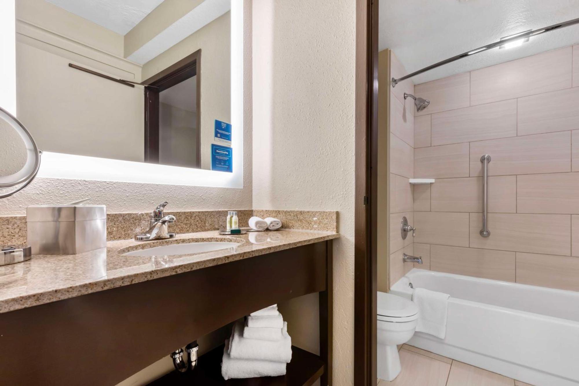 Doubletree By Hilton Park - The Yarrow Park City